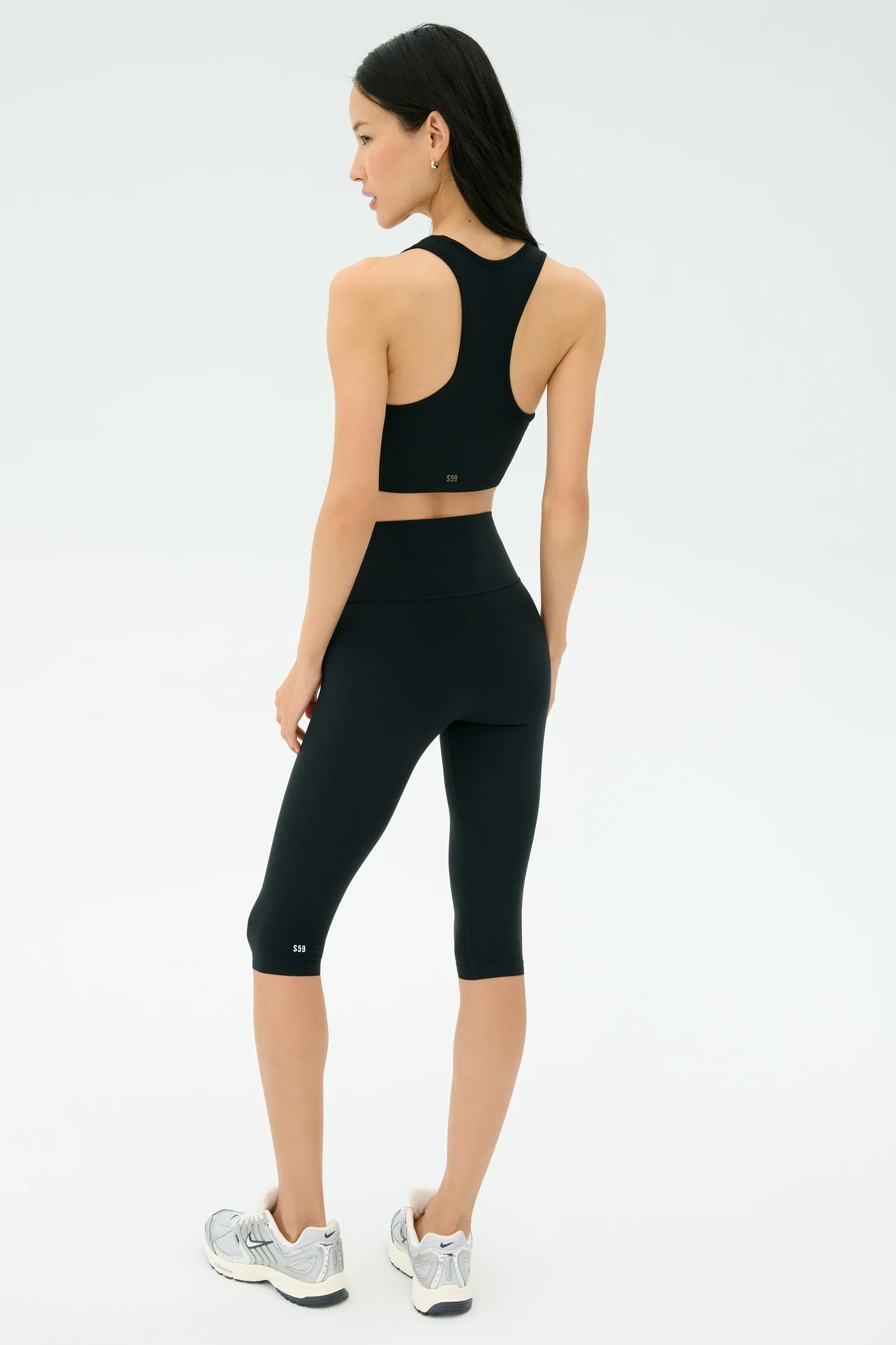 Airweight High Waist 16" Legging - Image 6