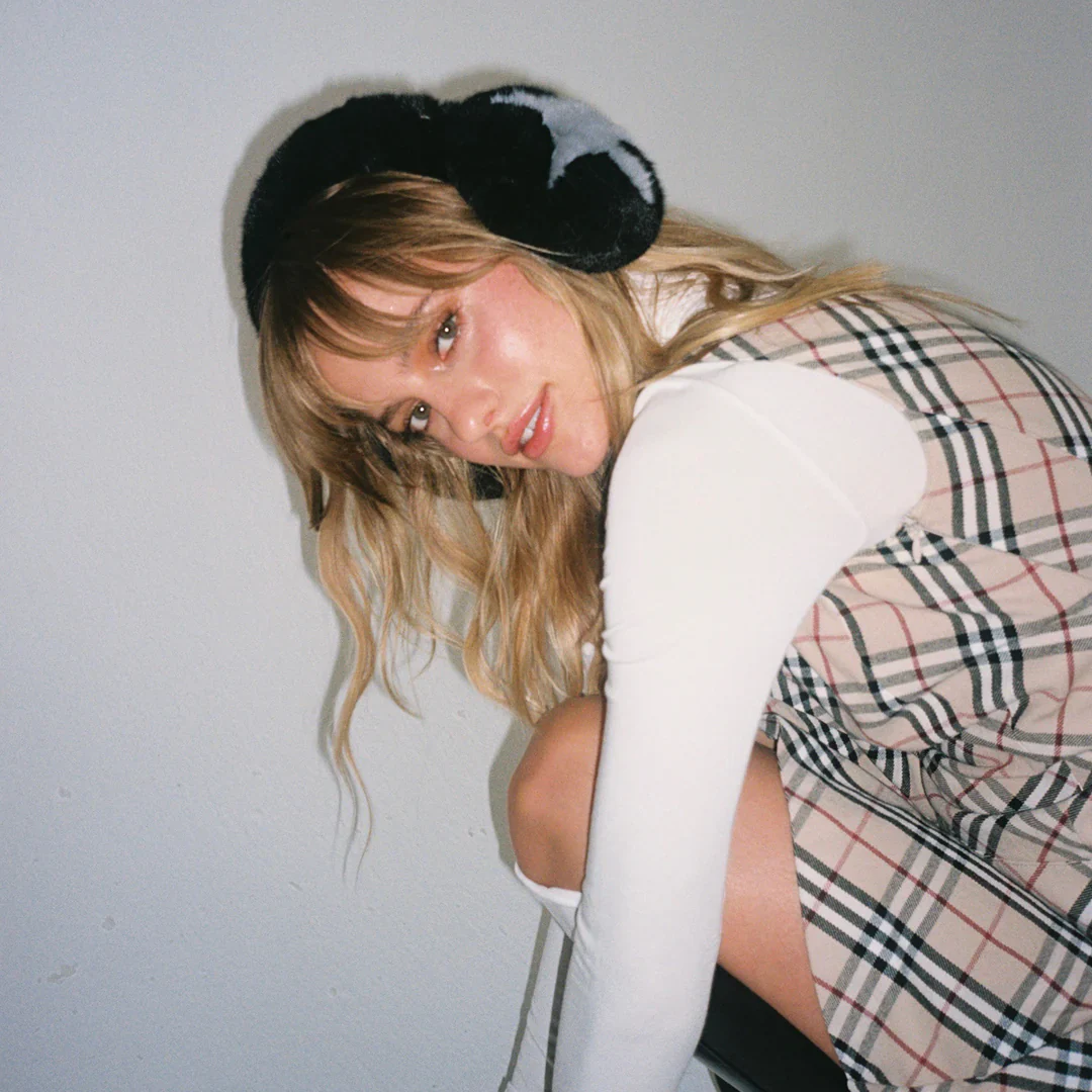 Sugar Muffs in Black Diamond - Image 3